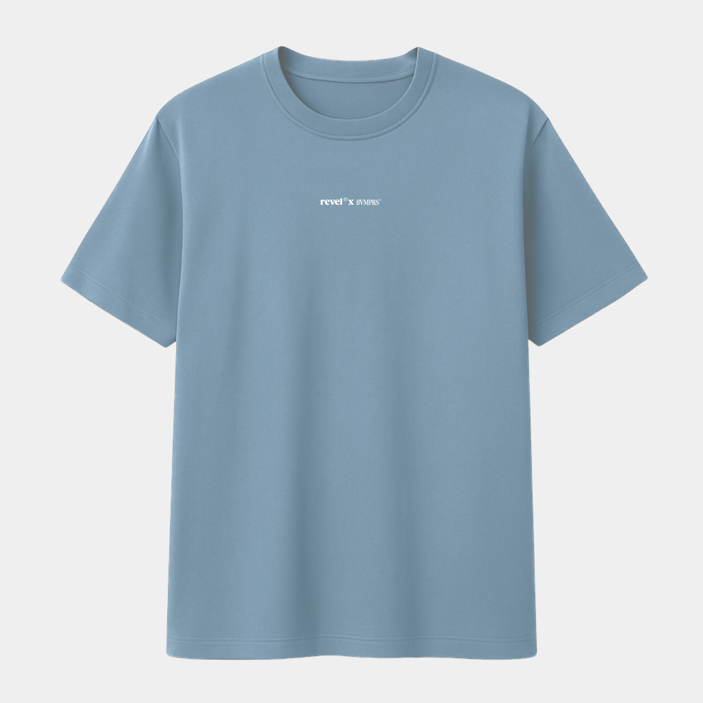 real connections oversize tee en su versión soft blue