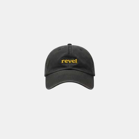 revel daily cap en su versión black denim