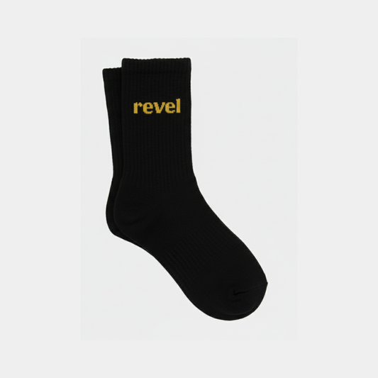 revel everyday socks en su versión negra